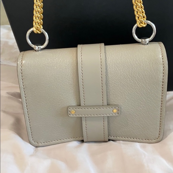 CHLOÉ
CHLOÉ LOCK DETAIL ENVELOPE SHOULDER BAG - Picture 2 of 5